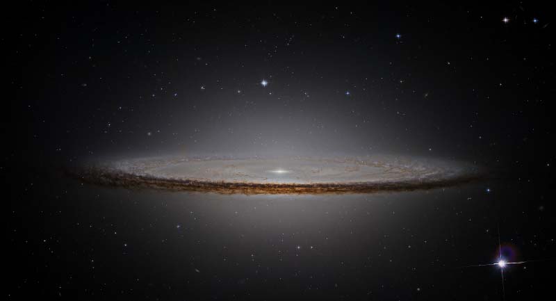 Sombrero small Yıldız Astrofiziği: Disk Oluşumu