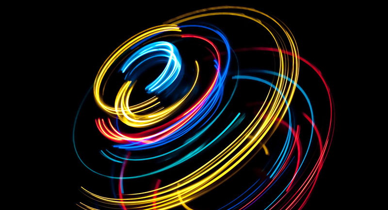 spin light trails Stern-Gerlach Deneyi: Yukarı Spin ya da Aşağı Spin, İşte Tüm Mesele Bu