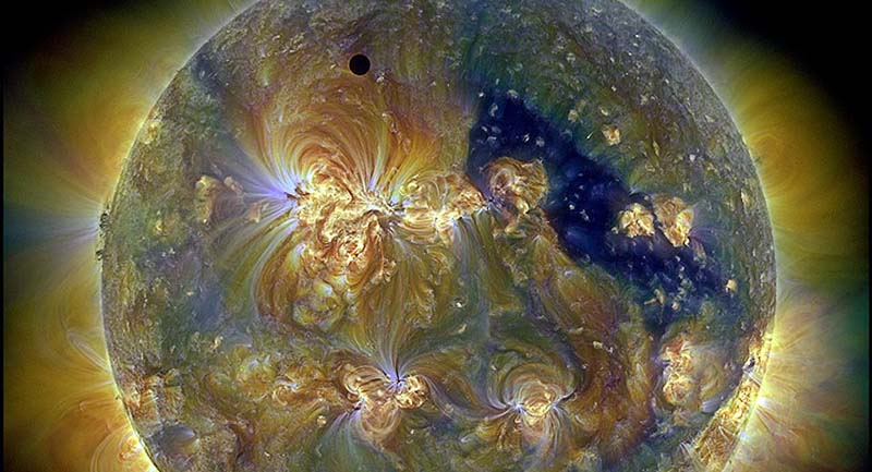 sun and venus in uv kapak Görsel Bölge Dışı Astronomi: Moröte (UV, Ultraviyole)