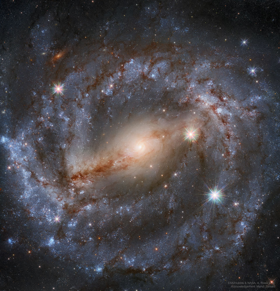201005 NGC 5643 Nearby Spiral Galaxy from Hubble ESAHubble NASA A. Riess et al. Acknowledgement Mahdi Zamani Günün Astronomi Görseli (APOD/NASA) | 05/10/20