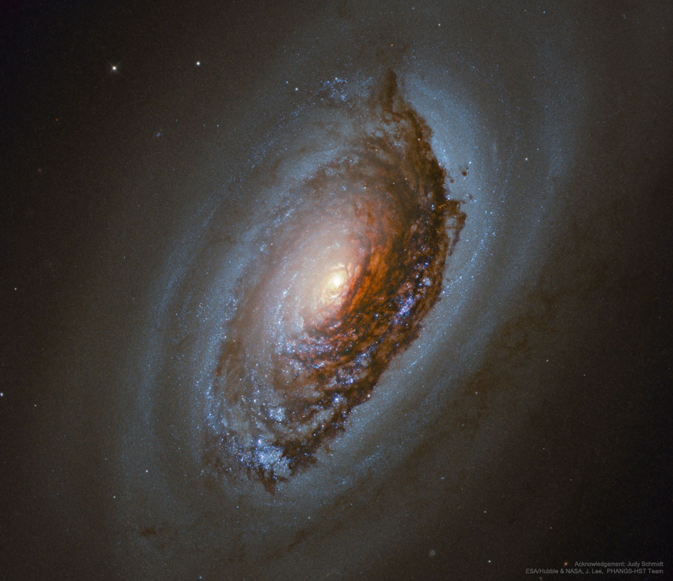 210329 M64 The Evil Eye Galaxy APOD/NASA: M64: Siyah Göz Galaksisi