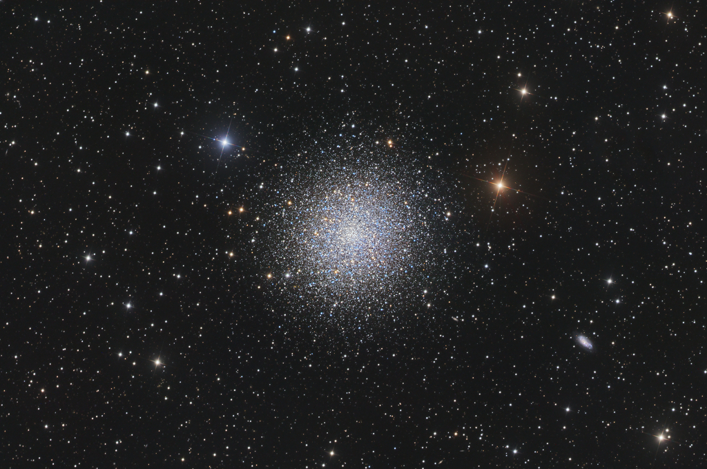 210520 M13 The Great Globular Cluster in Hercules Martin Dufour APOD/NASA: M13: Herkül'deki Büyük Küresel Küme