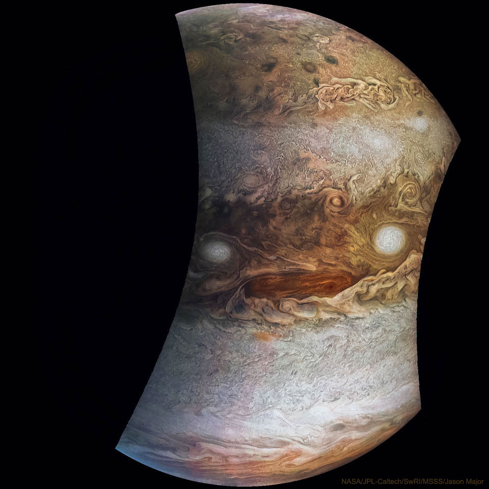210608 A Face in the Clouds of Jupiter from Juno NASA APOD/NASA: Juno'dan Jüpiter'in Bulutlarındaki Yüz