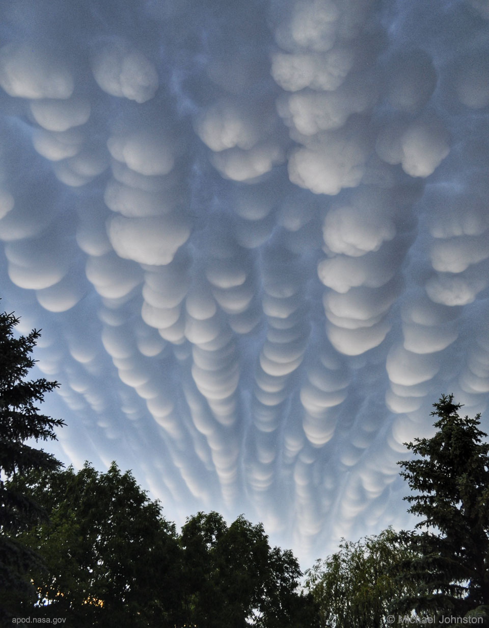 Saskatchewan Semalarinda Mammatus Bulutlari APOD/NASA: Saskatchewan Semalarında Mammatus Bulutları