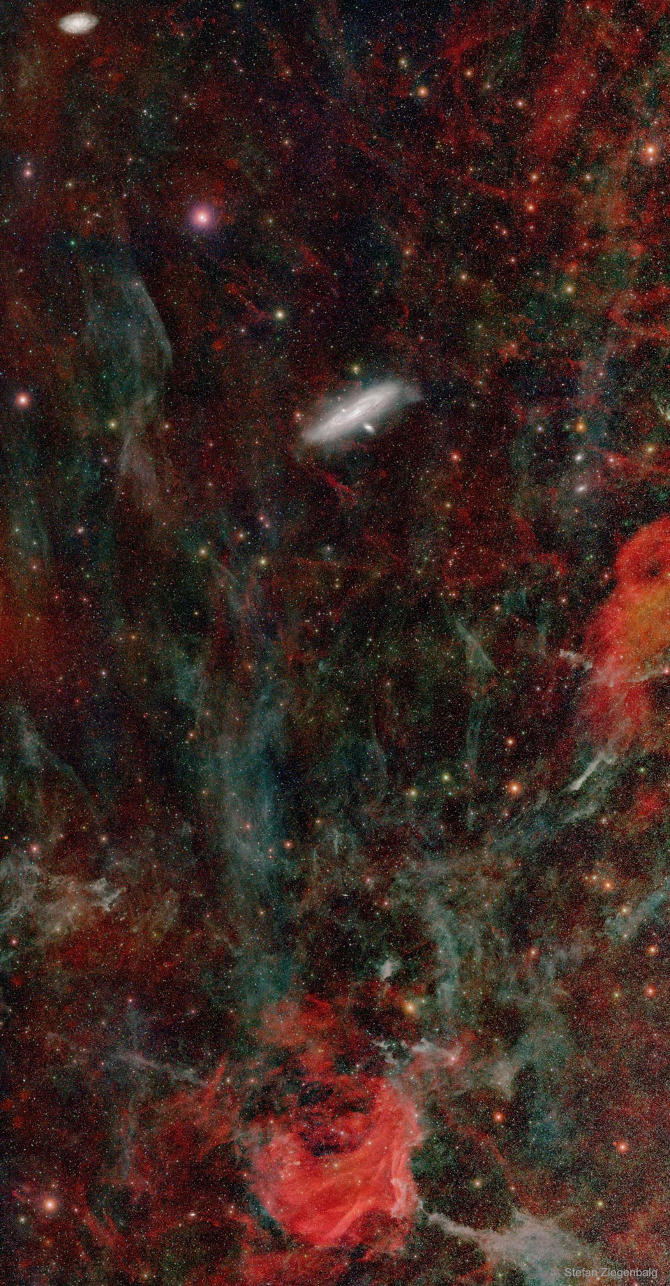Andromeda Yonunde Derin Uzay APOD/NASA: Andromeda Yönünde Derin Uzay