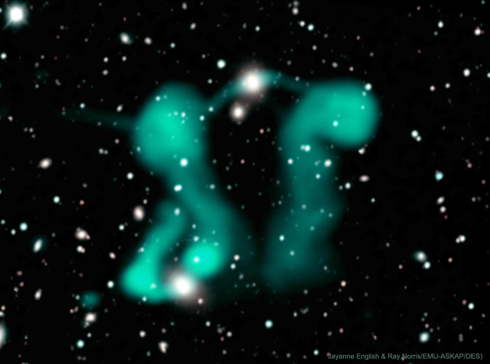 Dans Eden Hayaletler Aktif Galaksilerden Kivrimli Jetler APOD/NASA: Dans Eden Hayaletler: Aktif Galaksilerden Kıvrımlı Jetler