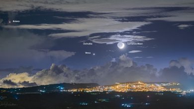 Sicilya Semalarında Dünya Işığıyla Aydınlanan Ay